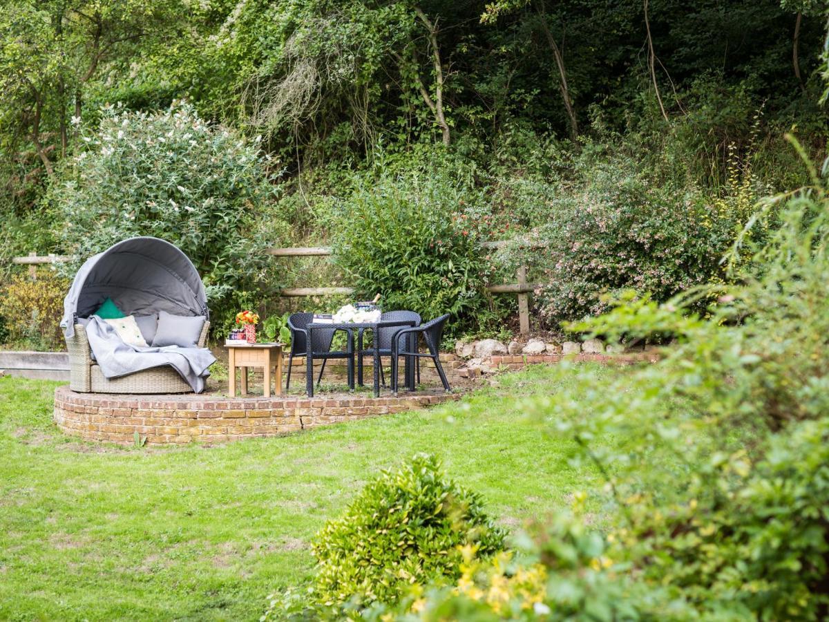 Weir Cottage Мейдстън Екстериор снимка