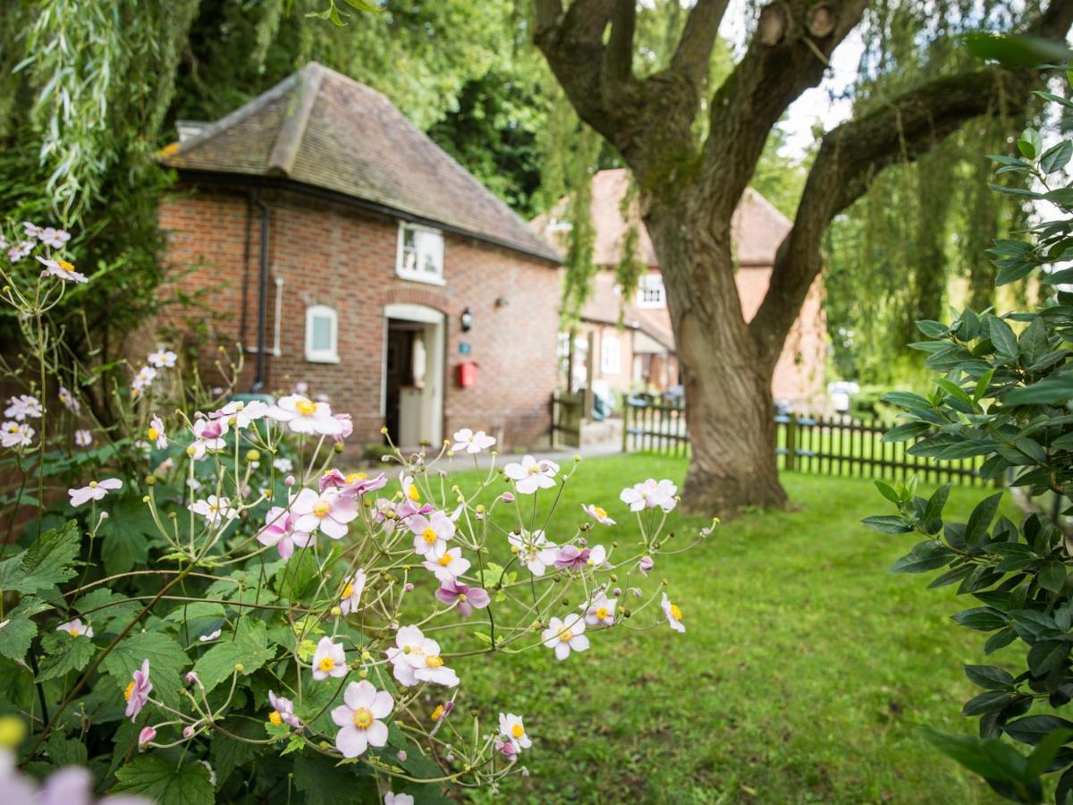 Weir Cottage Мейдстън Екстериор снимка